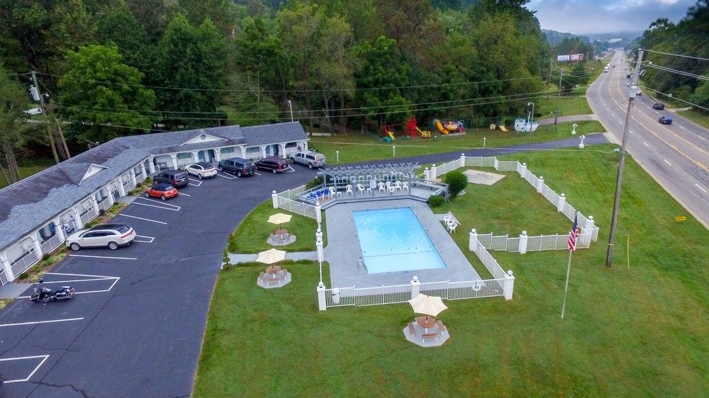 Carolina Motel Franklin Bagian luar foto